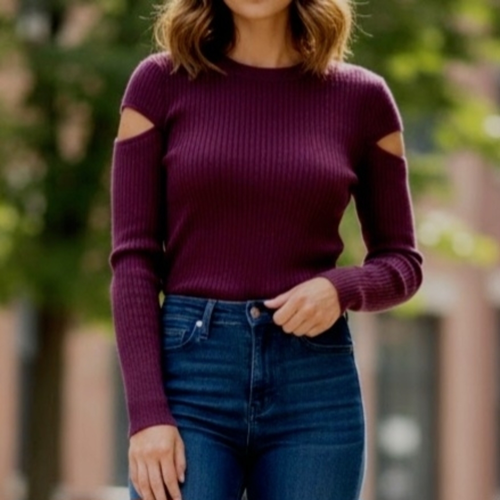 Garage Long Sleeve Ribbed Top With Shoulder Cutouts - Plum Colour - XS
